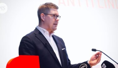 HS seuraa Sdp:n puoluevaltuuston syyskokousta – Lindtman ääneen kello 13