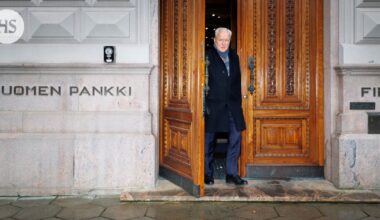 Olli Rehn varoittaa osakemarkkinoiden ylikuumenemisesta