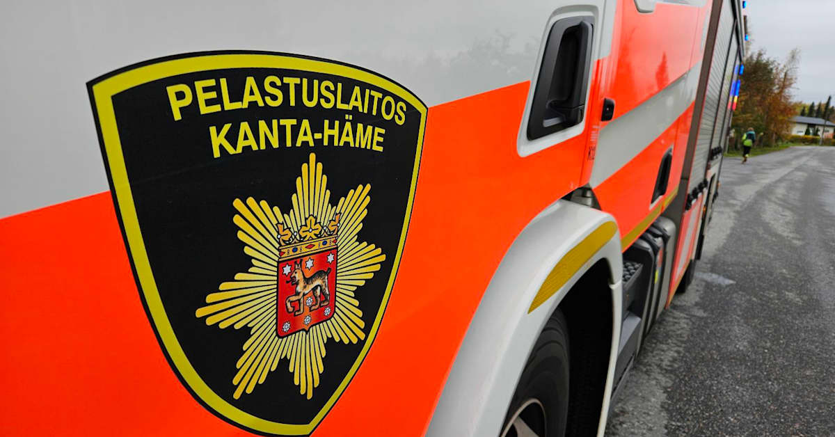 Kolmen auton ketjukolari Tuuloksentiellä Hämeenlinnassa – kukaan ei loukkaantunut vakavasti | Kanta-Häme