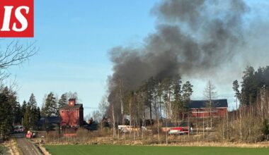 Konehalli tuhoutui tulipalossa Inkoossa - Ilta-Sanomat