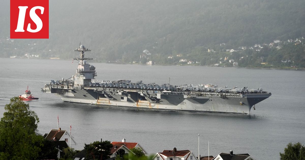 Maailman suurin sotalaiva saapui määränpäähänsä – tästä on kyse