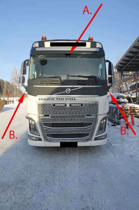 Tällä ajoneuvolla nuorukainen ajoi.