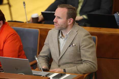 Ministeri Mika Poutala (kd) kannatti Länsirataa.