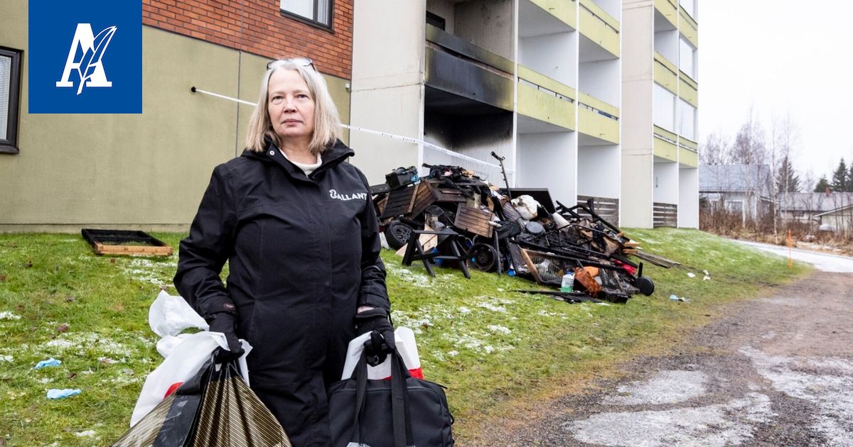 Palaneesta häkkivarastosta raivattiin ulos musta tavararöykkiö – tältä Ikaalisten tulipalopaikalla näyttää