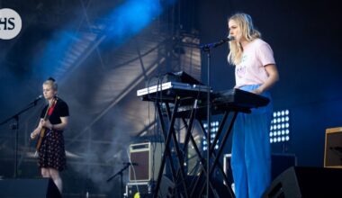 Maustetyttöjen keikat peruttiin Sanoman festareilta, kun uusi yhteistyö Warnerin kanssa alkoi