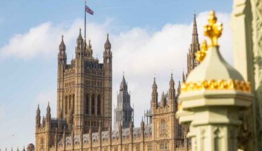 Britannian salainen palvelu: Kiina yrittää rekrytoida parlamentin jäseniä vakoojiksi | Uutisia lyhyesti