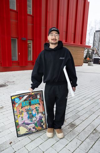 Roope Saarisen Batman-juliste ja muu omaisuus on lähdössä Tampereen puolelle – ehkä vain väliaikaisesti.