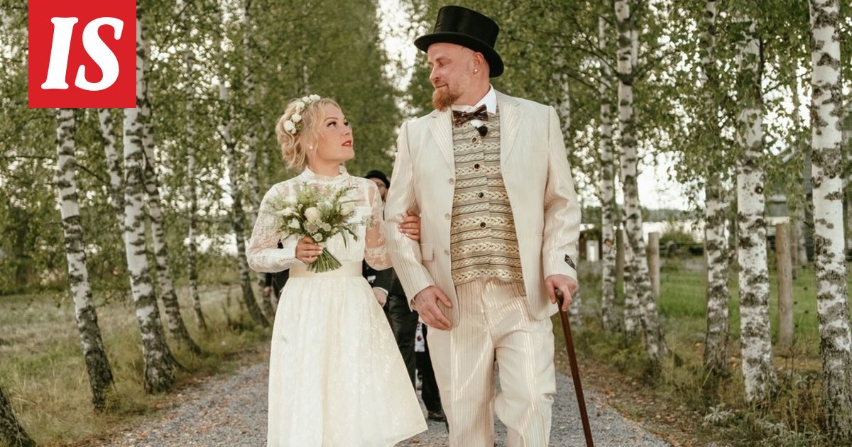 Video julki: Lauri Huttunen ja Sari-Anna Huttunen avioituivat tv-sarjassa