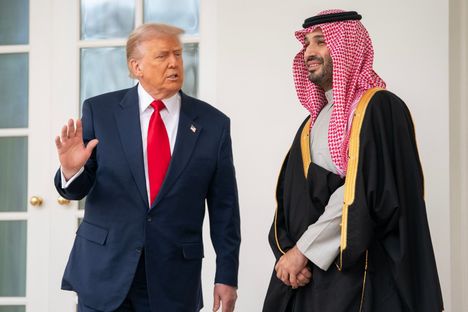 Donald Trump ja Mohammed bin Salman esiintyivät rinta rinnan.
