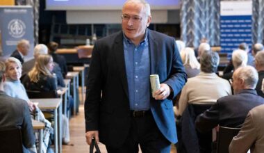 Venäjä lisäsi tunnetun Putinin vastustajan Hodorkovskin terroristien listalle | Uutisia lyhyesti