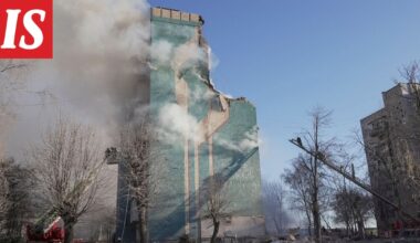 26 kuoli Venäjän iskussa – video näyttää ohjuksen syöksyn kerrostaloon