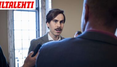 SDP:n Matias Mäkynen suivaantui raportista, joka kertoi Marinin hallituksen miljardien käytöstä