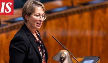 Suora lähetys 13.30: Sari Essayah kertoo suden metsästyksestä