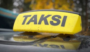 Takseihin tehtiin valvontaisku Helsinki-Vantaalla – vain kolmannes selvisi ilman moitteita | Uusimaa