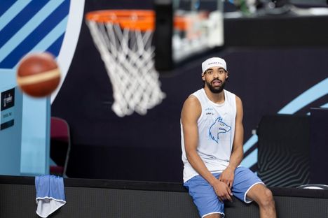 Jacob Grandison on sivussa seurajoukkueensa toiminnasta, mutta kukaan ei ole kertonut, miksi.