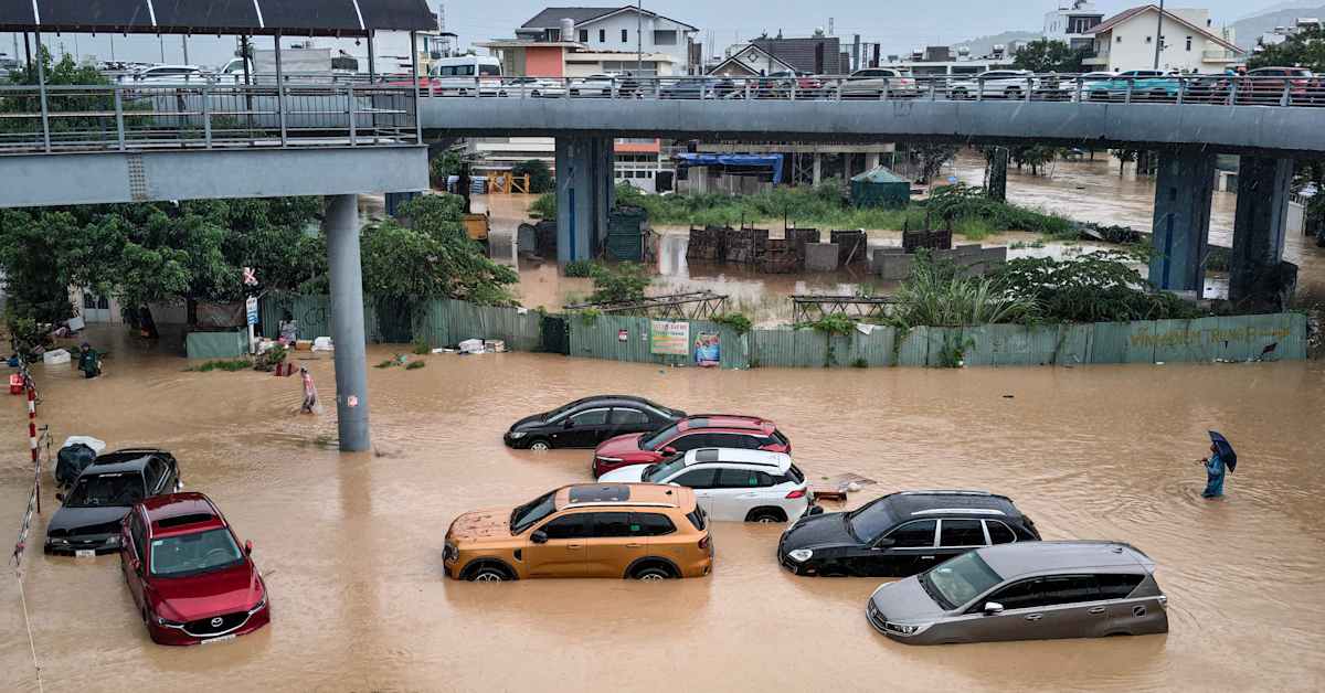 Na Trangin rantakaupungin kaduilla jopa metri vettä – laajat tulvat koettelevat Vietnamia | Uutisia lyhyesti