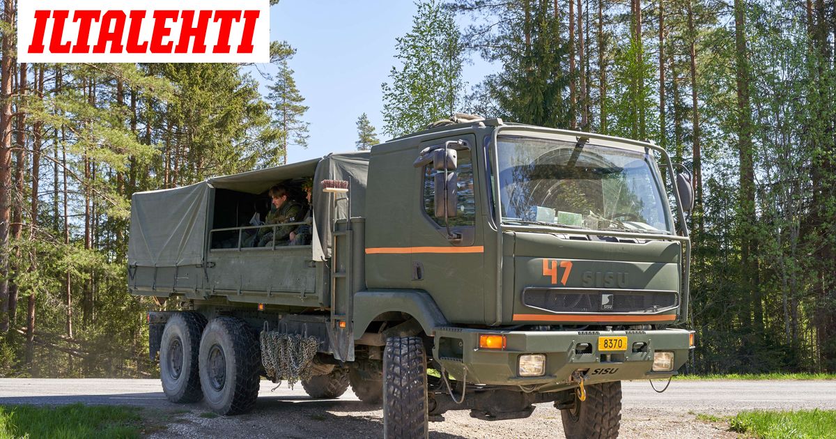 Pelti rytisi armeijan harjoituksen jälkeen – Esikuntapäällikkö: ”Olosuhteet eivät tulleet yllätyksenä”