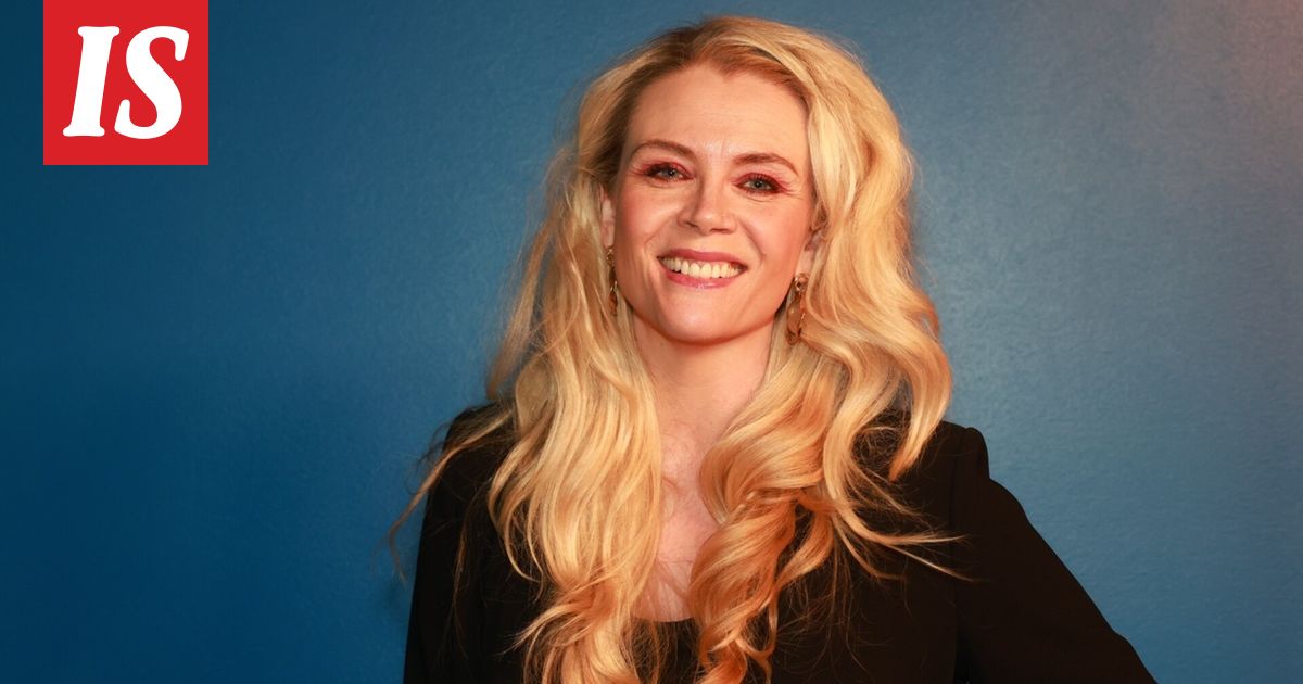 Susanna Laine julkaisee someen meikkausvideoita – somekansa jakautui: ”Hirveä myötähäpeä”