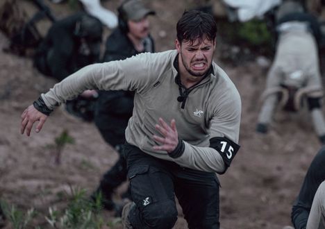 Tv-katsojien mielestä Erikoisjoukot-sarjan kouluttajat eivät kohdelleet Nino Ärlingiä samalla tavalla kuin muita.