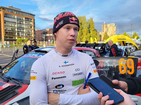 Kalle Rovanperä kaasuttelee numerolla 69.