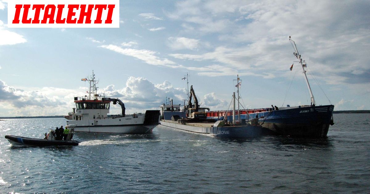 Päällikkö päissään rahtilaivassa, nukahti ruoriin – Herätys oli karu