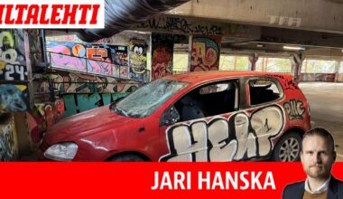 Suomi-auto hajoaa tienposkeen ja omistajat vain riitelevät