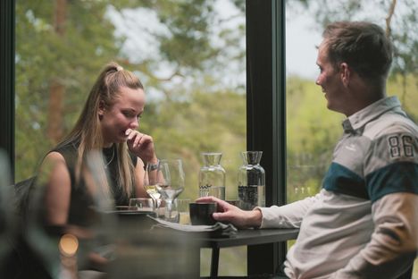 Julian, 32, ja Artun, 35, tiet erkanivat pareista ensin.