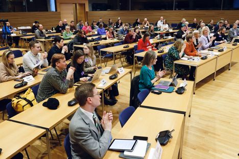 Vihreiden puoluevaltuusto kokoontui Pikkuparlamenttiin lauantaina.