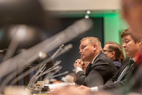 Keskustan eduskuntaryhmän puheenjohtaja Antti Kurvinen.