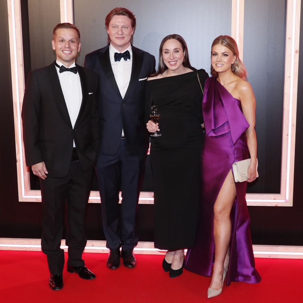 Keväällä 2023 Janni Hussi työnsä radio Suomipopin suositussa Aamulypsy-ohjelmassa ja alkoi keskittyä kartturiuraansa. Aamulypsystä tutut Ilkka Ihamäki, Jaajo Linnonmaa, Anni Hautala ja Janni Hussi kuvattiin Radiogaalassa maaliskuussa 2022.