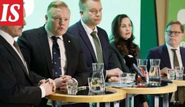 Keskustan Antti Kaikkoselta ja Antti Kurviselta raju löylytys Sdp:lle ja kokoomukselle