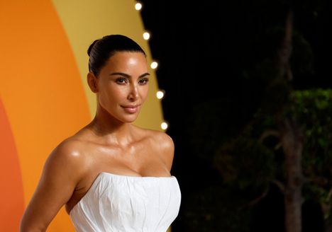 Kim Kardashianin tähdittämää All’s Fair -sarjaa on arvosteltu kansainvälisissä medioissa erittäin huonoksi.