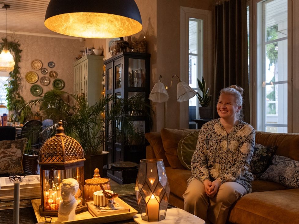 Kirsi Välimaan mielestä suomalaiset miettivät sisustaessaan liikaa sitä, mitä muut ajattelevat ja miten muut sisustavat. Niin syntyy koteja, jotka ovat toistensa kopioita.