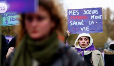 Tuhannet mielenosoittajat vaativat toimia naisiin kohdistuvaa väkivaltaa vastaan