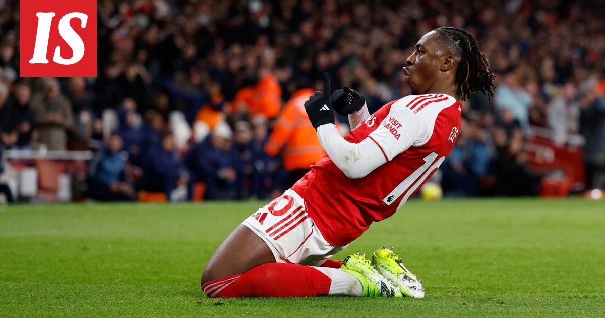 Valioliiga: Arsenal murskasi Tottenhamin, Eberechi Eze teki hattutempun