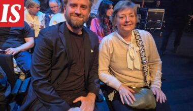 Joel Harkimo saapui TTK-yleisöön tätinsä kanssa