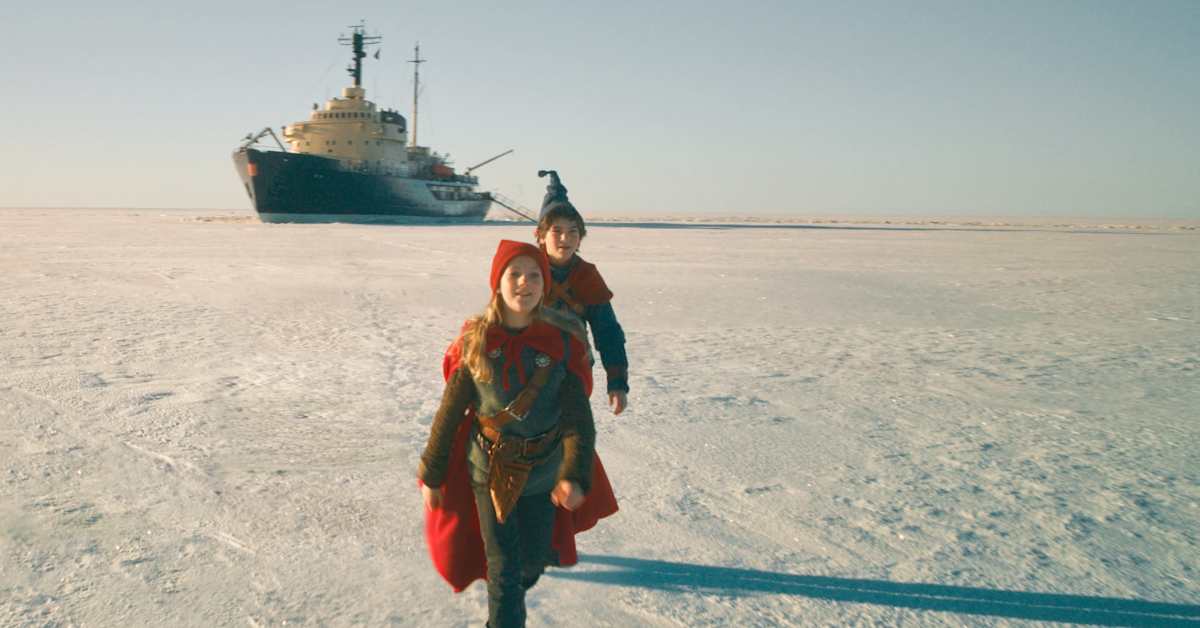 Tonttu-elokuva kiinnostaa kotimaisia teatterikatsojia, mutta loistaa arvioissa vain himmeillä tähdillä | Lappi