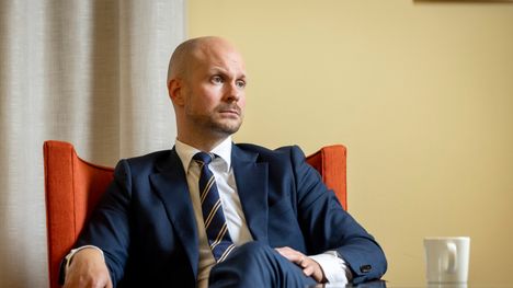 Ville Valkonen muistuttaa, että kuluttajien heikon luottamuksen taustalla on osin Ukrainan sota.