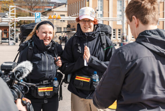 Mari otti kisaan mukaan lapsensa.