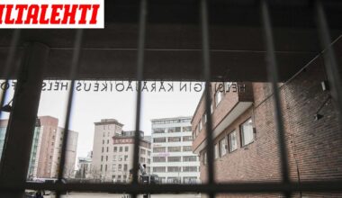 Joku kuvasi alastomia miehiä uimahallissa – Poliisi tutki huonosti