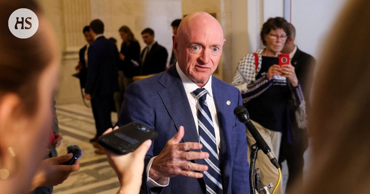 Pentagon uhkaa kutsua senaattori Mark Kellyn takaisin palvelukseen