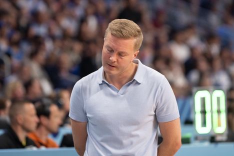 Lassi Tuovi on Susijengin päävalmentaja.