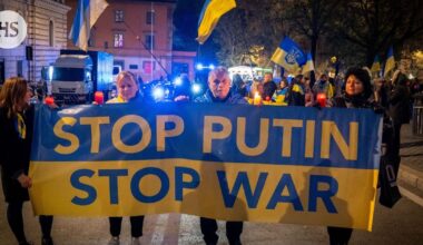 Zelenskyi toivoo pikamatkaa Washingtoniin ”rakentavien” neuvottelujen jälkeen, Suomi ehdottanut tulitaukoa