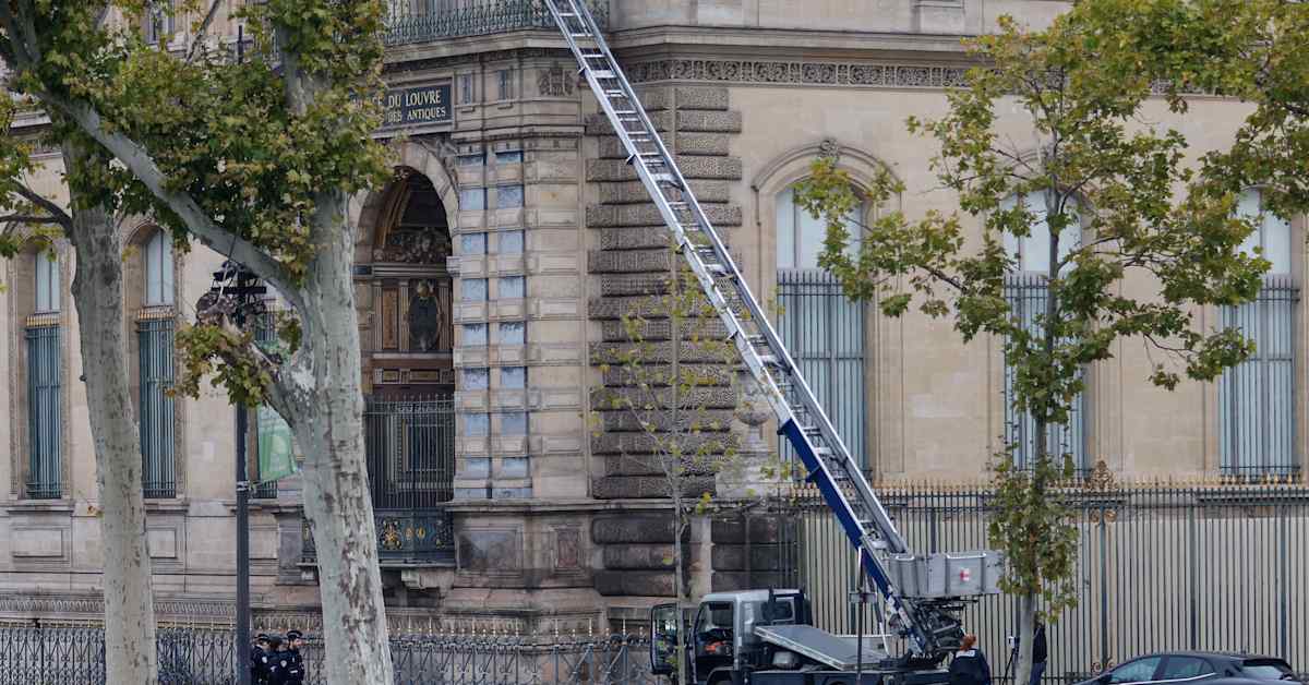 Neljäs Louvren ryöstöstä epäilty mies on pidätetty | Uutisia lyhyesti