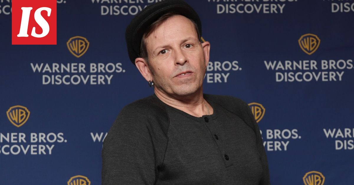 Timo Lavikainen söi roiskeläppää maksamakkaralla