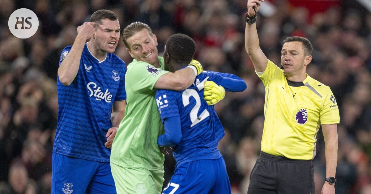 Evertonin pelaaja löi joukkuekaveriaan ottelussa – valmentaja: ”Oikeastaan tykkään siitä”