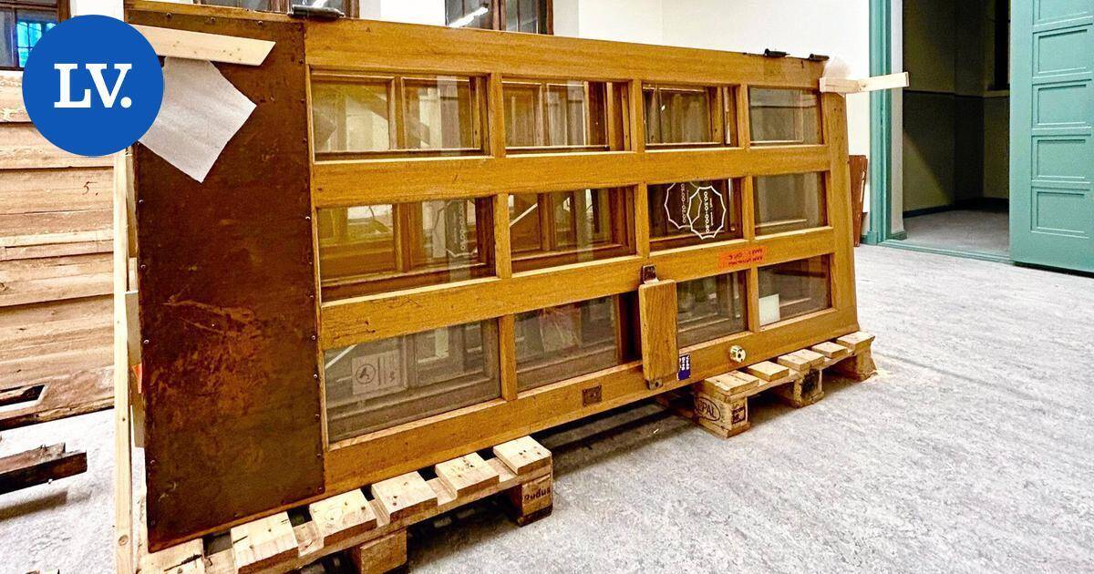 Rautatieaseman tammiovet ovat nyt myynnissä – VR:ltä tiukat ehdot | Paikalliset