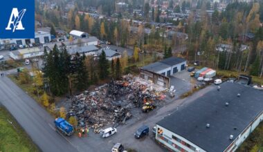Uutta tietoa Pirkkalan teollisuushallin palosta: Poliisi epäilee yhtä rikoksesta