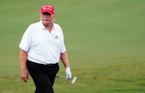 Golfin pelaamisestakaan Donald Trump ei saa kovin paljon liikuntaa, kun hän menee pidemmät siirtymät golfkärryn kyydissä.