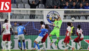 Ei voi olla! Lukas Hradeckylla melkoista epäonnea Mestarien liigassa